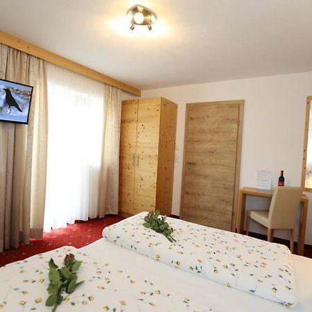 ゲルロス Haus Maria Bed & Breakfast エクステリア 写真