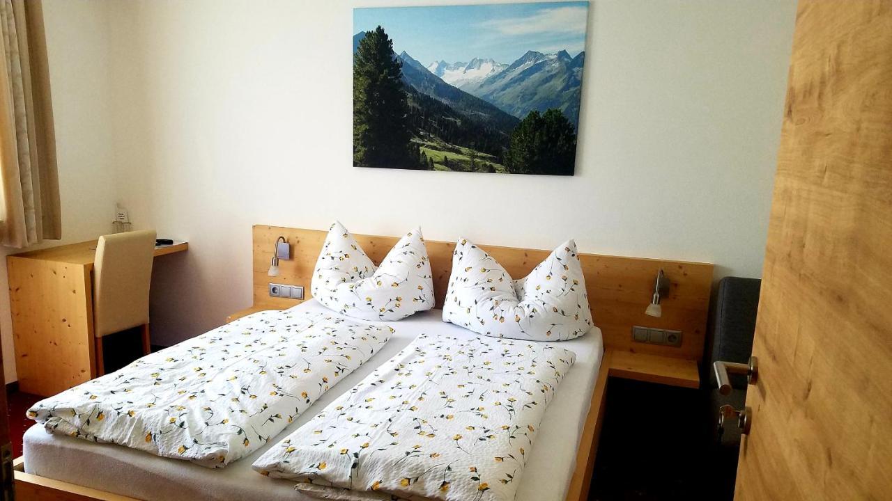 ゲルロス Haus Maria Bed & Breakfast エクステリア 写真