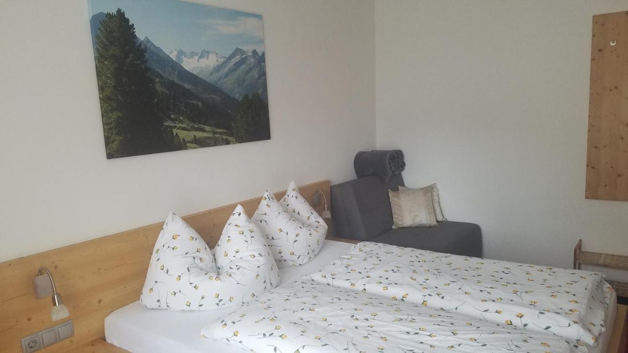 ゲルロス Haus Maria Bed & Breakfast エクステリア 写真
