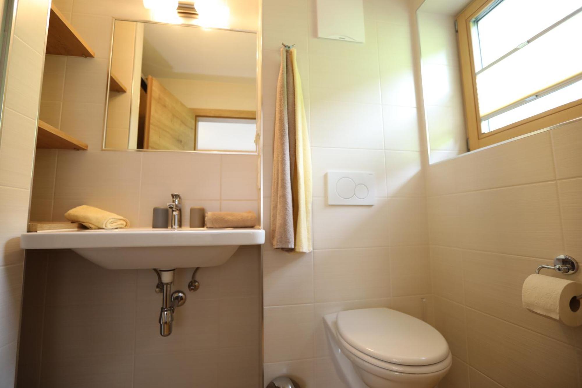 ゲルロス Haus Maria Bed & Breakfast エクステリア 写真