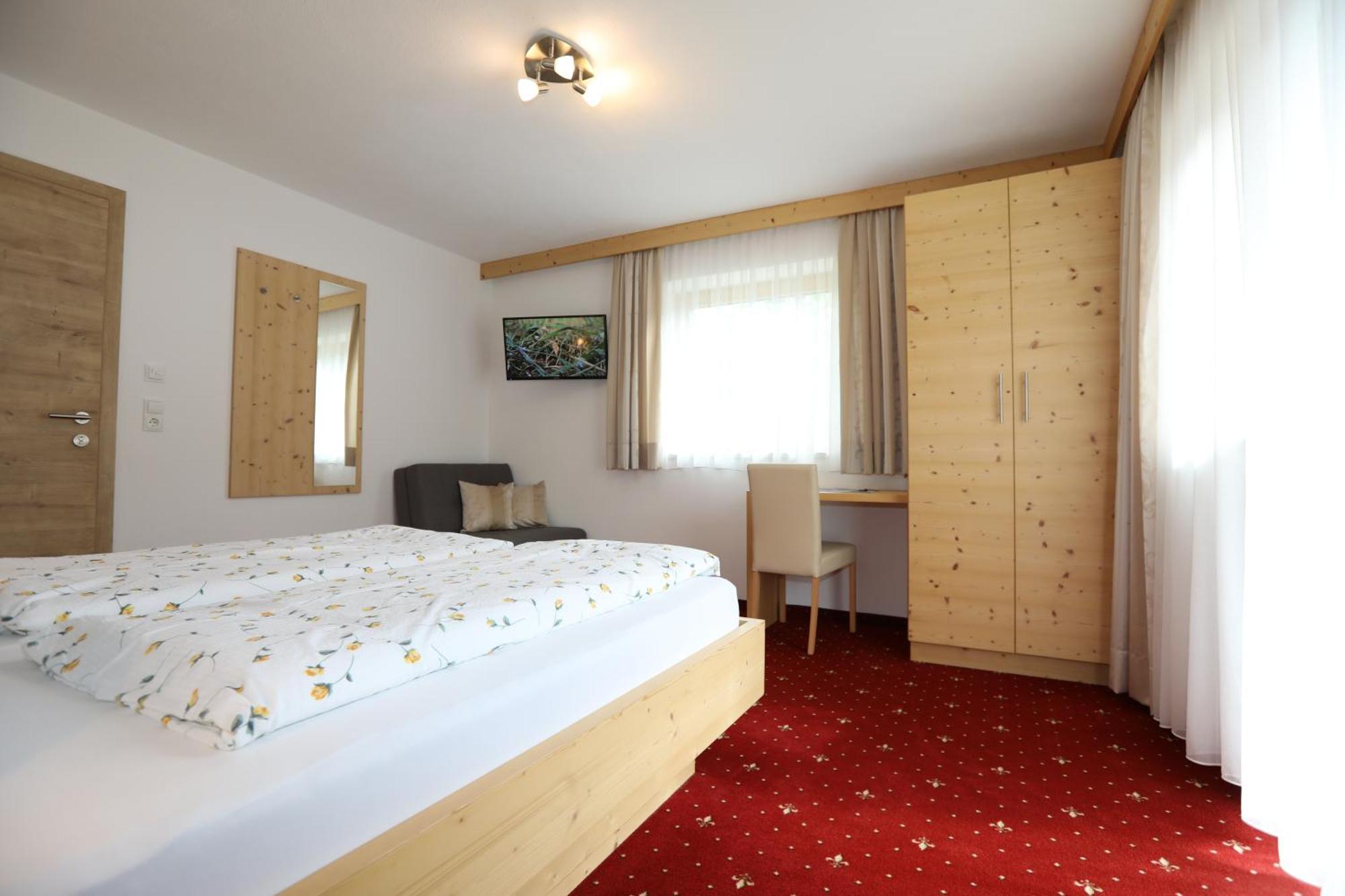 ゲルロス Haus Maria Bed & Breakfast エクステリア 写真