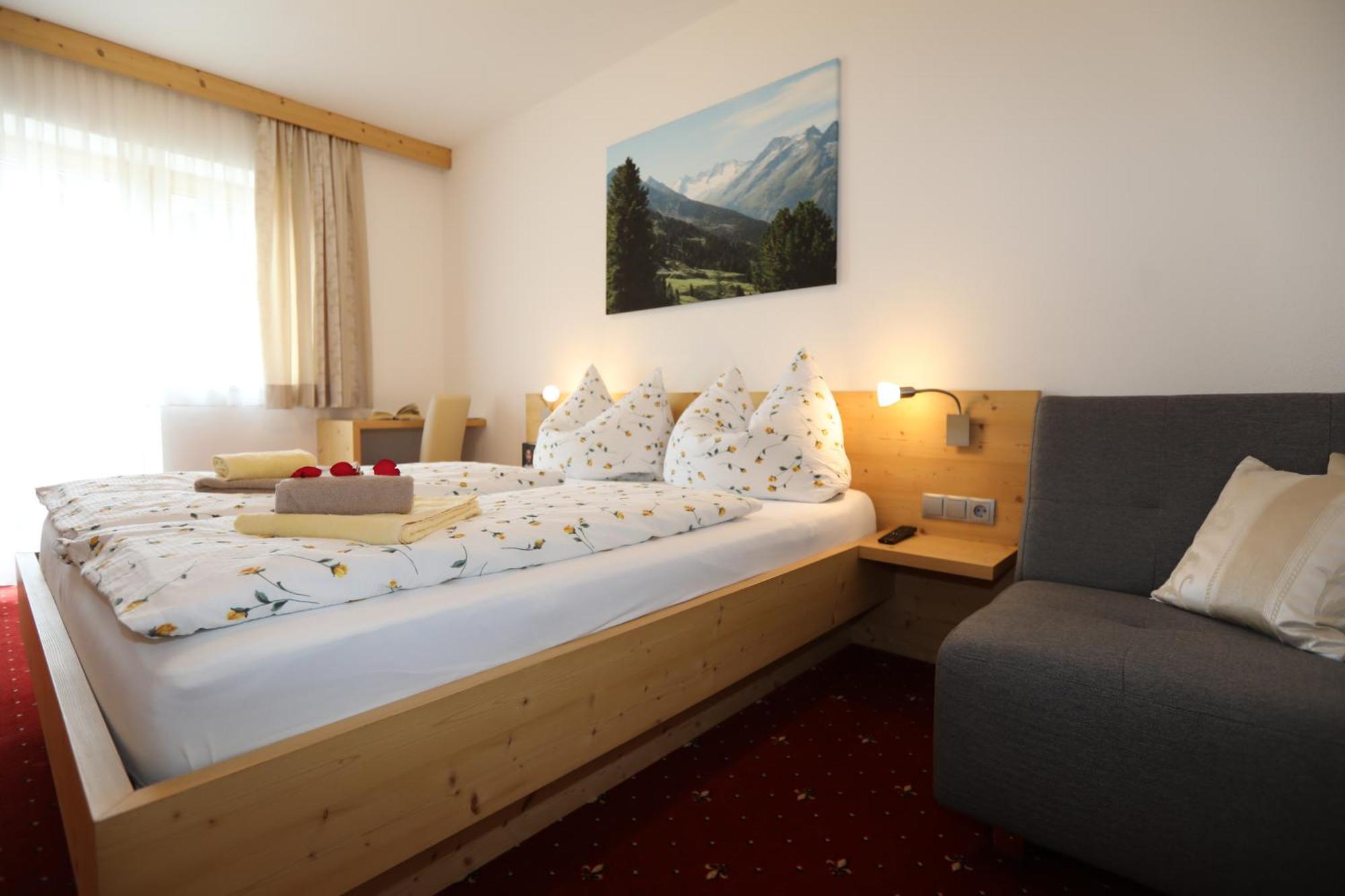 ゲルロス Haus Maria Bed & Breakfast エクステリア 写真