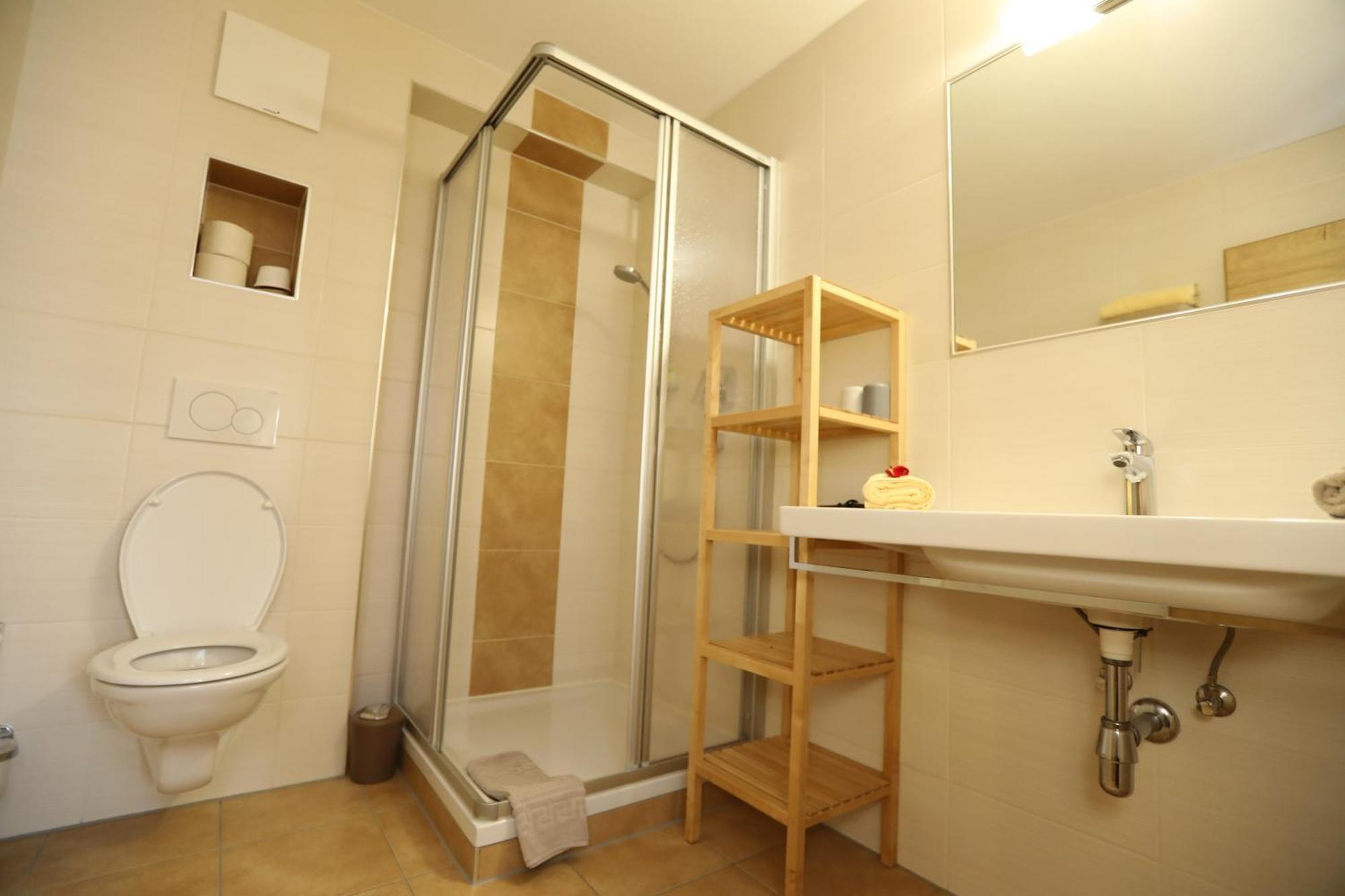 ゲルロス Haus Maria Bed & Breakfast エクステリア 写真